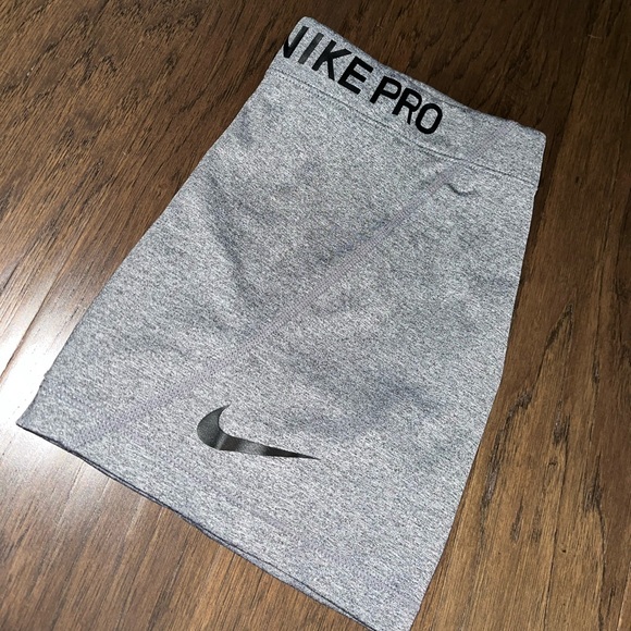 TWO Nike spandex shorts in size small - Picture 3 of 6